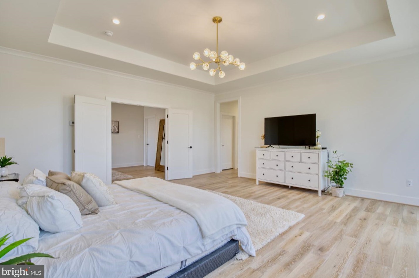 2242 Highland Ave, Falls Church VA  22046-2208 exterior