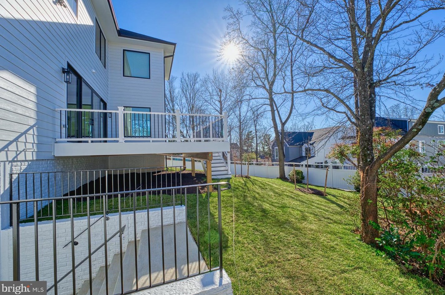 2242 Highland Ave, Falls Church VA  22046-2208 exterior