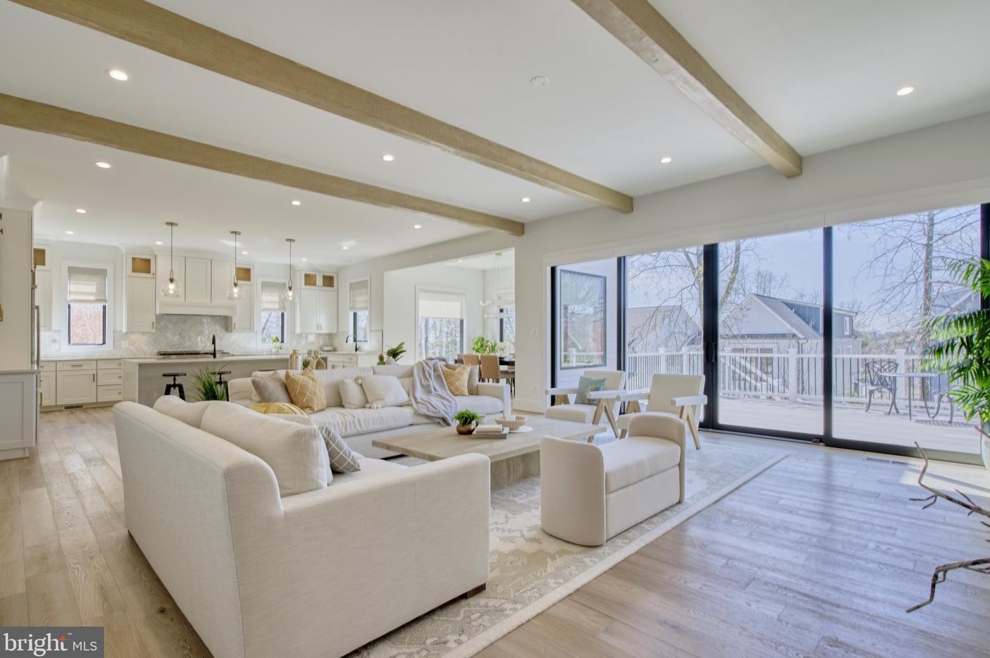 2242 Highland Ave, Falls Church VA  22046-2208 exterior