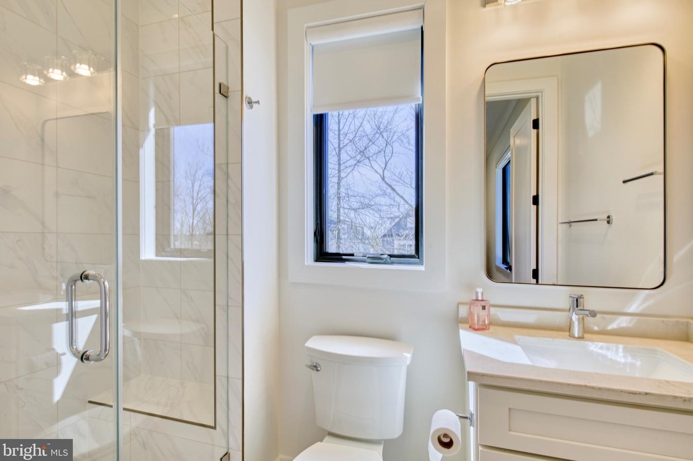 2242 Highland Ave, Falls Church VA  22046-2208 exterior