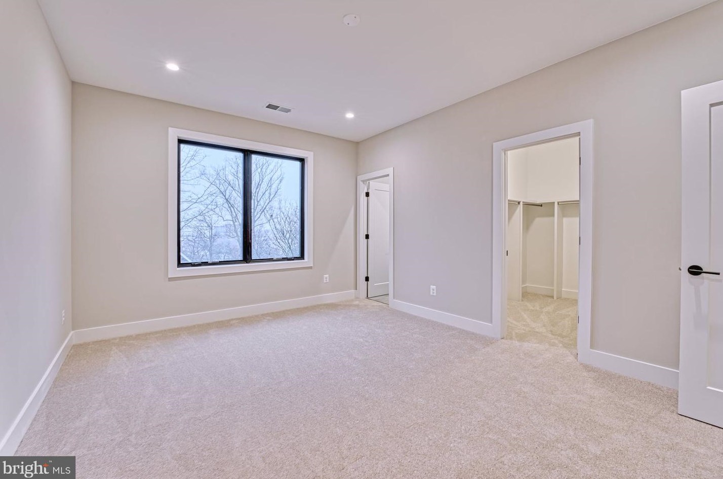 2242 Highland Ave, Falls Church VA  22046-2208 exterior