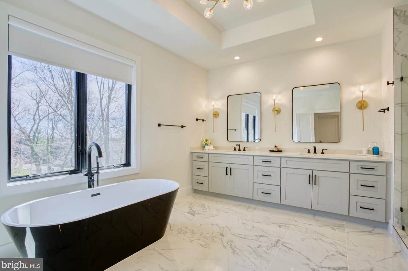 2242 Highland Ave, Falls Church VA  22046-2208 exterior