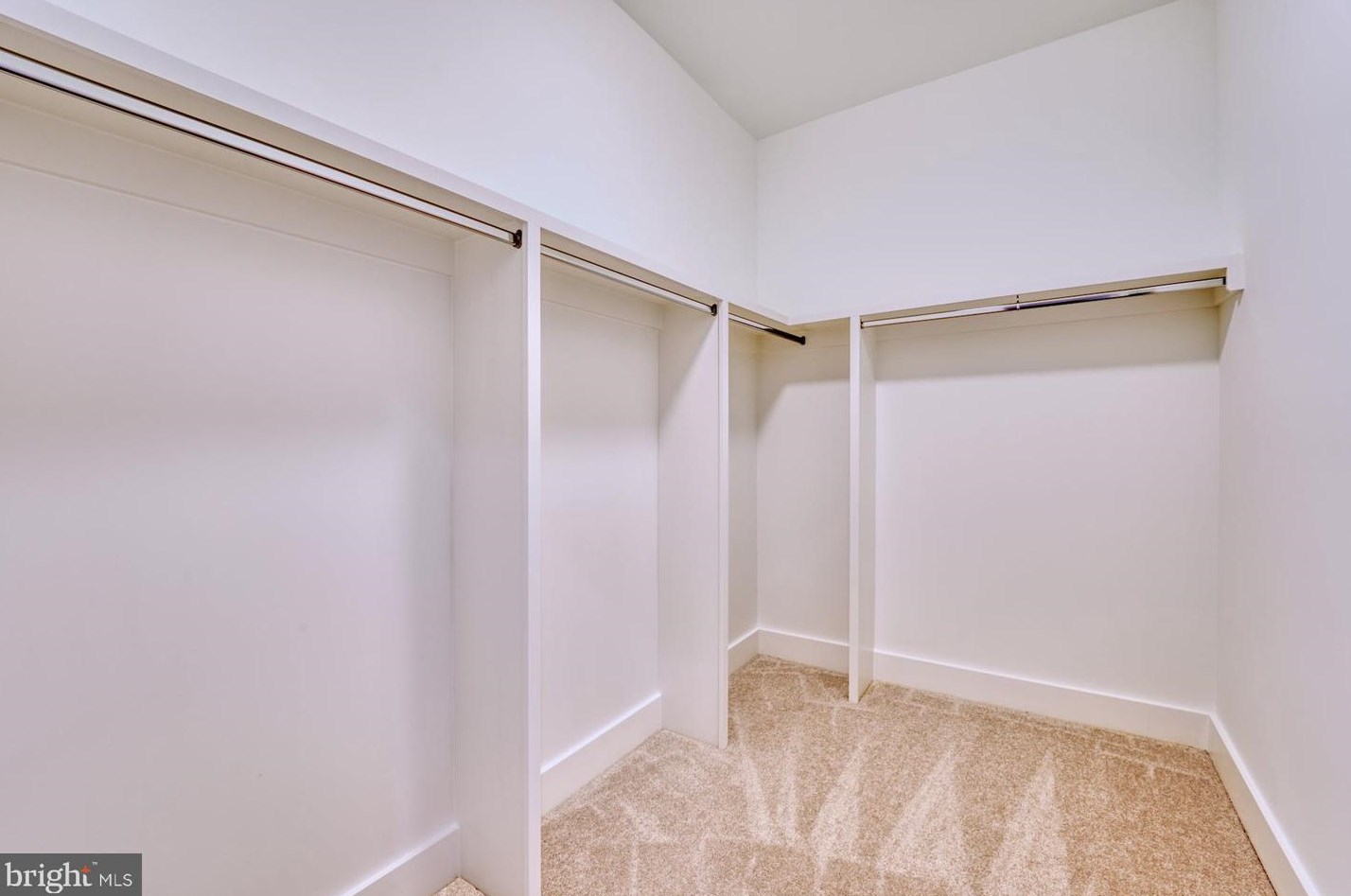 2242 Highland Ave, Falls Church VA  22046-2208 exterior