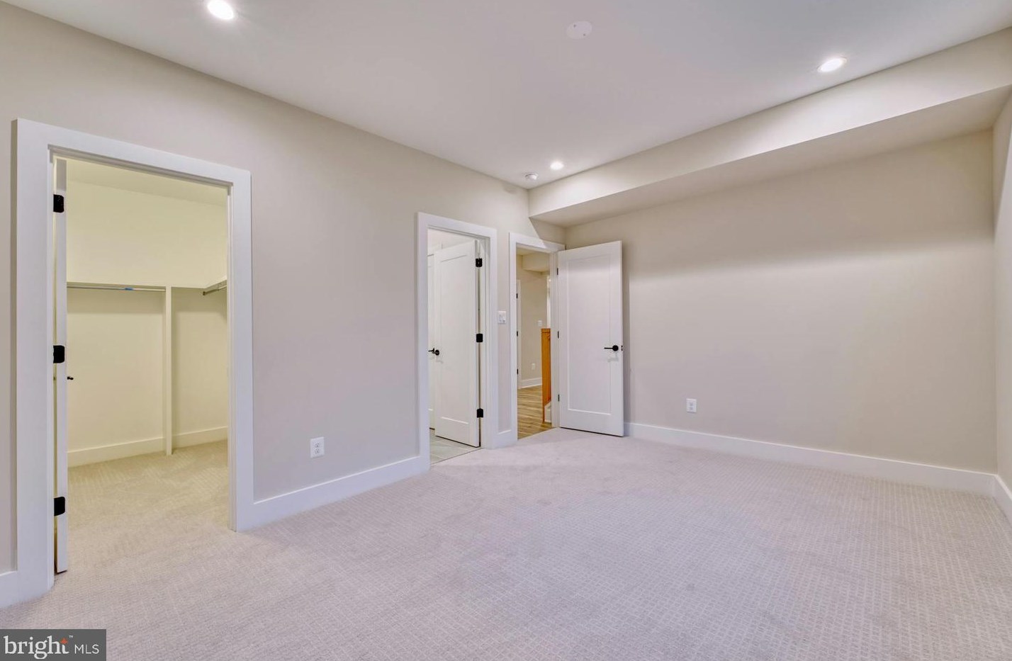 2242 Highland Ave, Falls Church VA  22046-2208 exterior