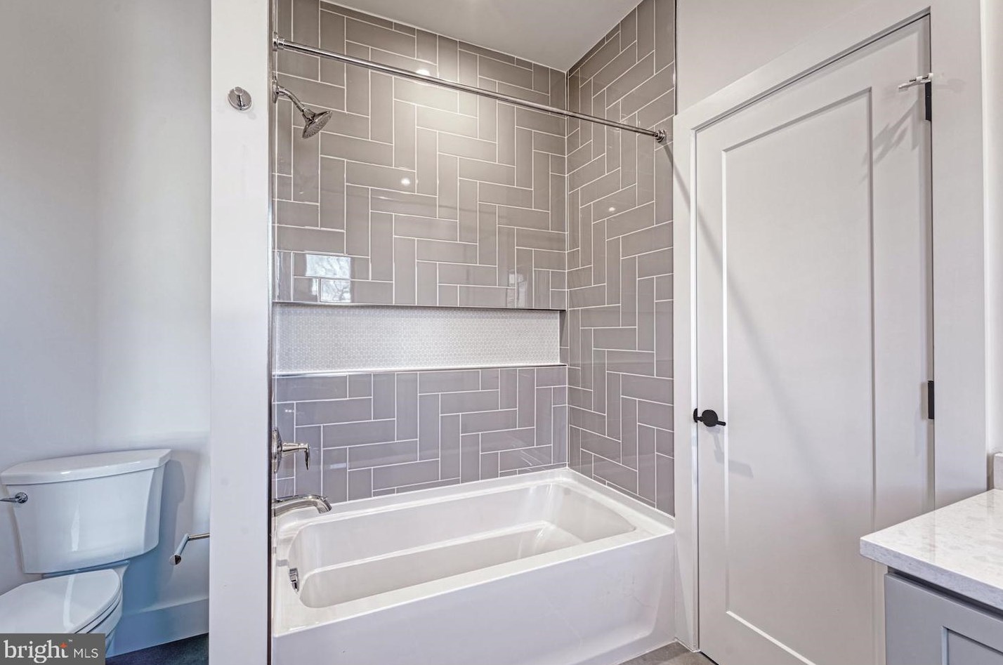 2242 Highland Ave, Falls Church VA  22046-2208 exterior