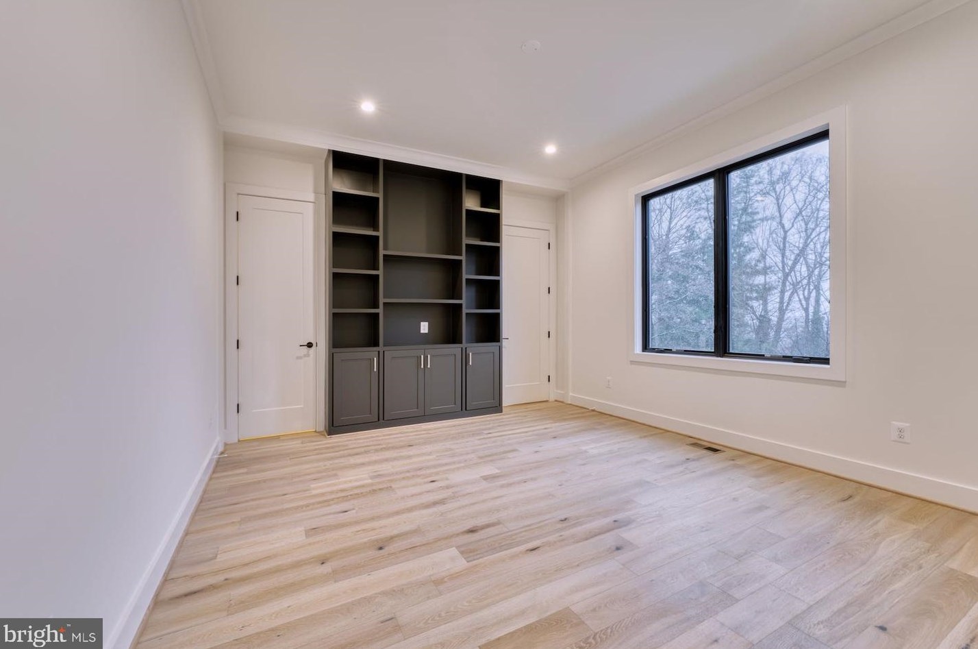 2242 Highland Ave, Falls Church VA  22046-2208 exterior