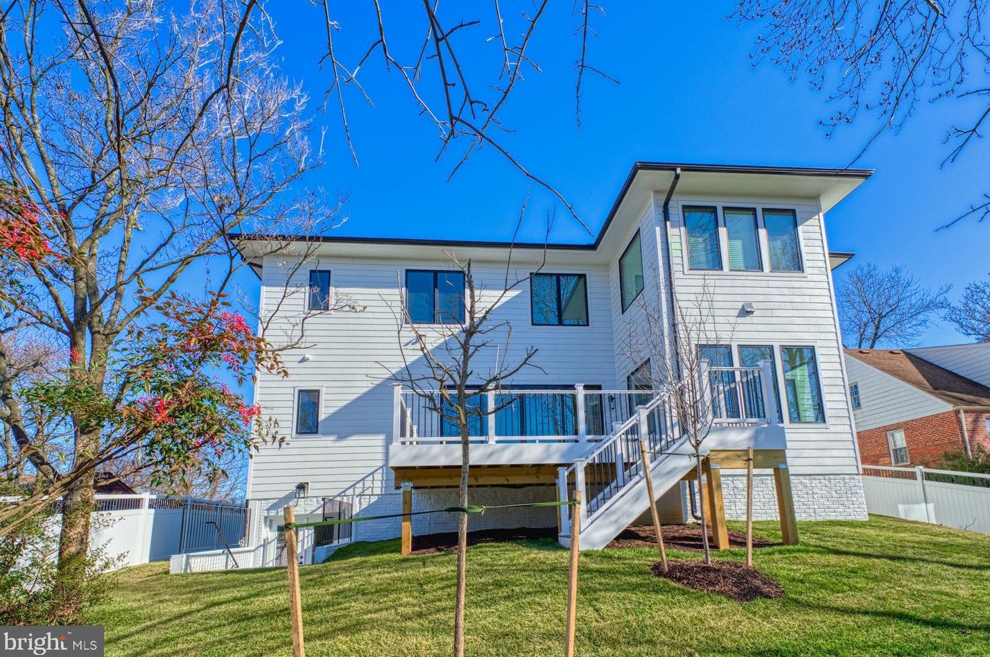 2242 Highland Ave, Falls Church VA  22046-2208 exterior