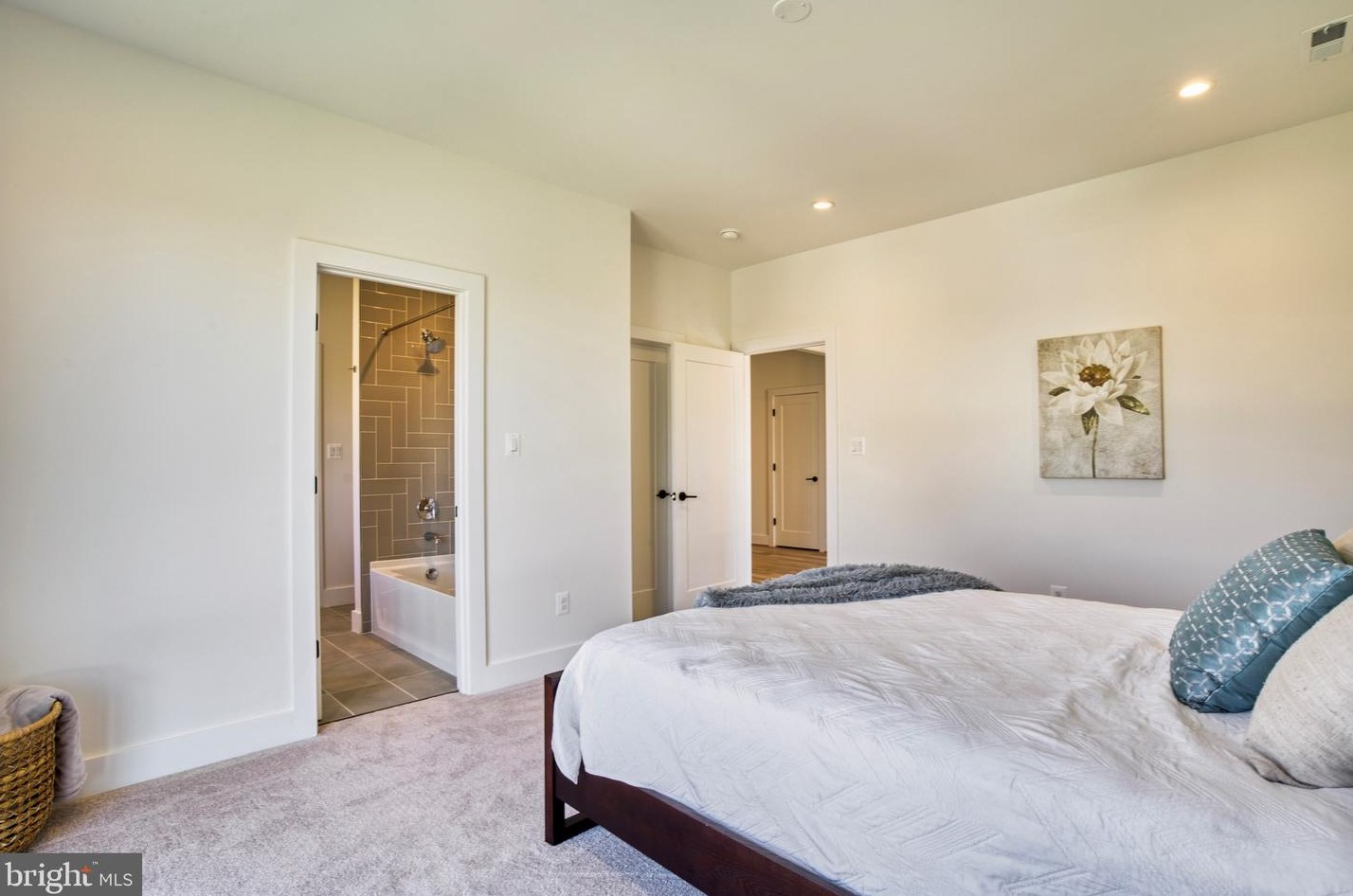 2242 Highland Ave, Falls Church VA  22046-2208 exterior