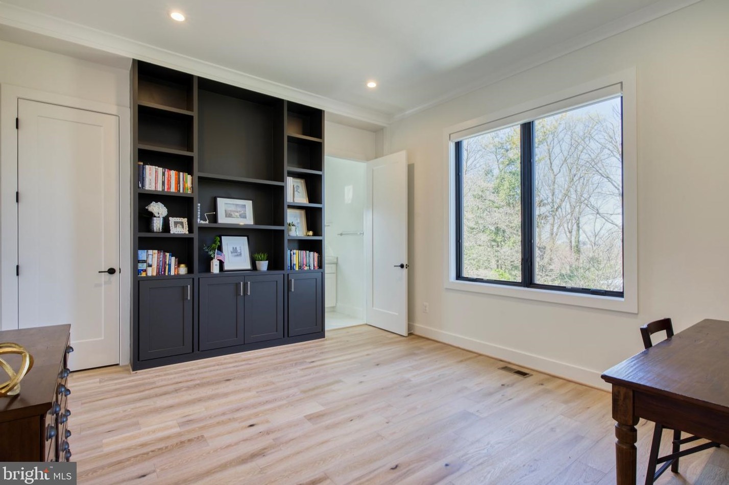 2242 Highland Ave, Falls Church VA  22046-2208 exterior