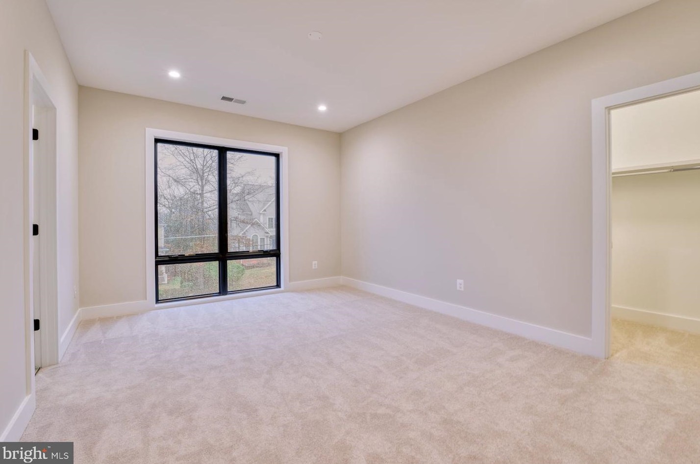 2242 Highland Ave, Falls Church VA  22046-2208 exterior