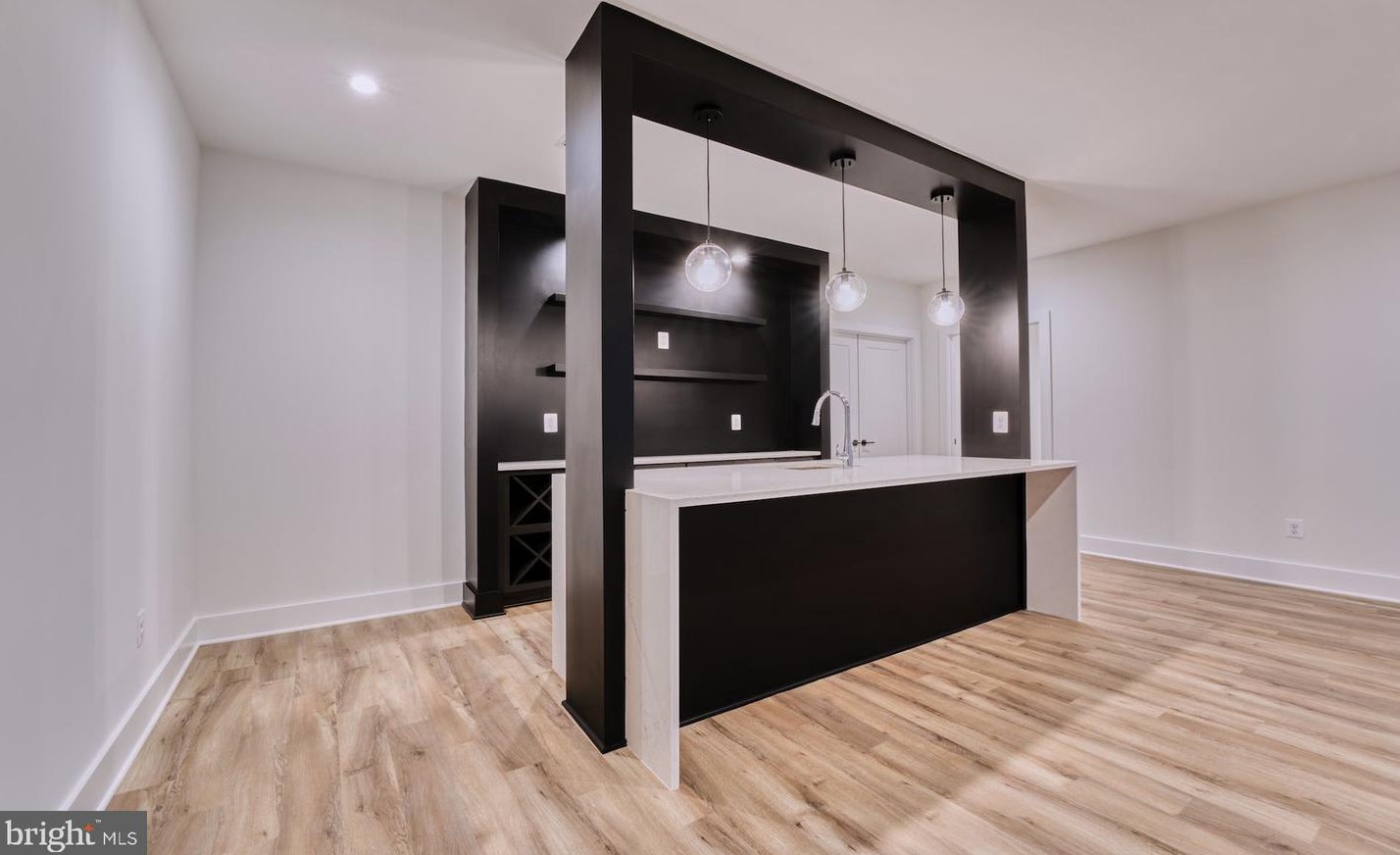 2242 Highland Ave, Falls Church VA  22046-2208 exterior