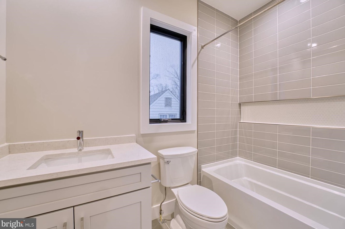 2242 Highland Ave, Falls Church VA  22046-2208 exterior