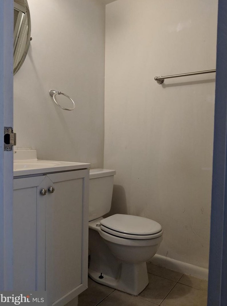 2220 Castle Rock Sq #12c, Herndon, VA