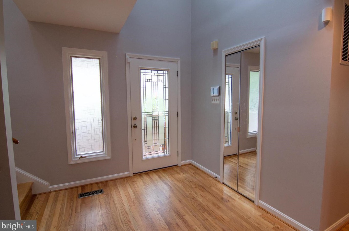 6832 Chelsea Rd, Mc Lean VA  22101-2803 exterior