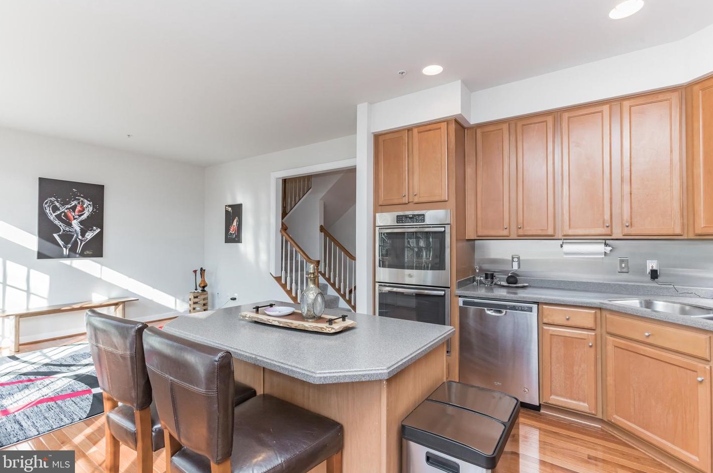 12411 Dorforth Dr, Fairfax VA  22033-2801 exterior