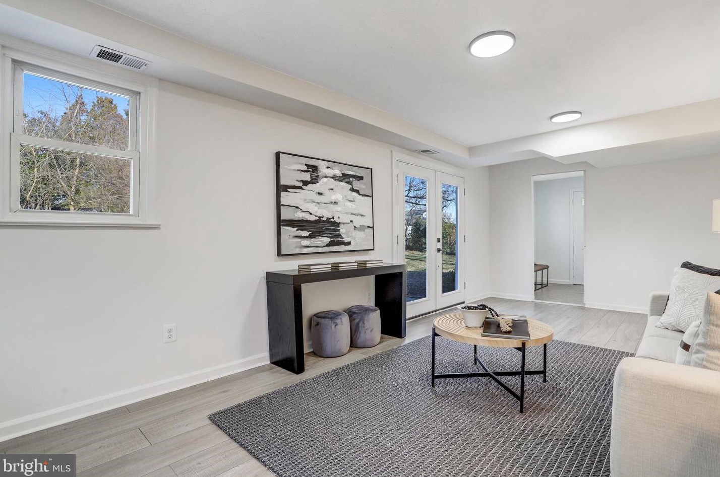 3201 Blundell Cir, Falls Church VA  22042-3819 exterior