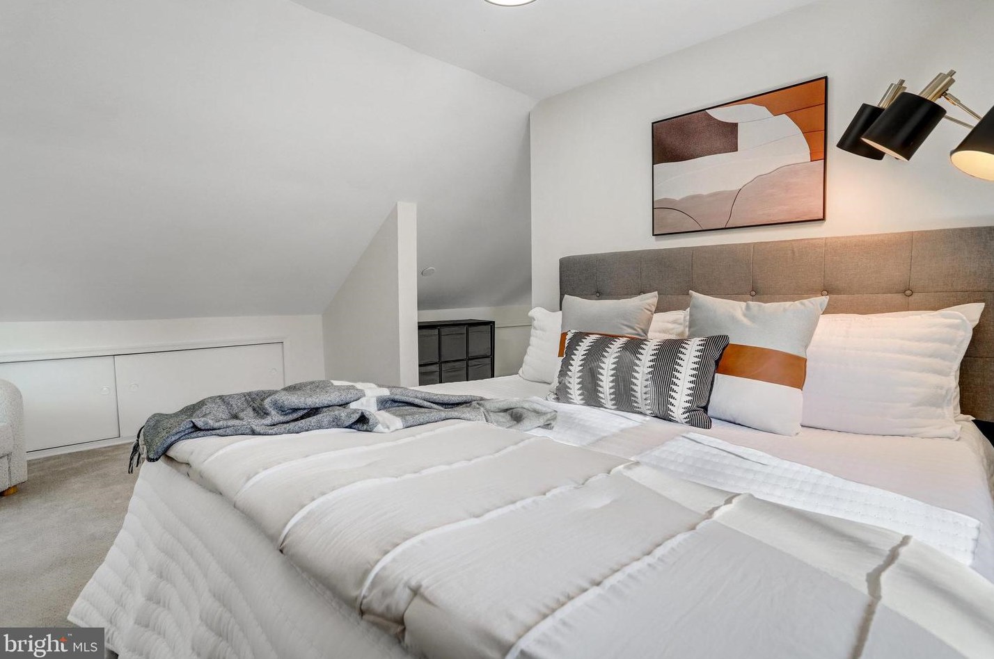 3201 Blundell Cir, Falls Church VA  22042-3819 exterior