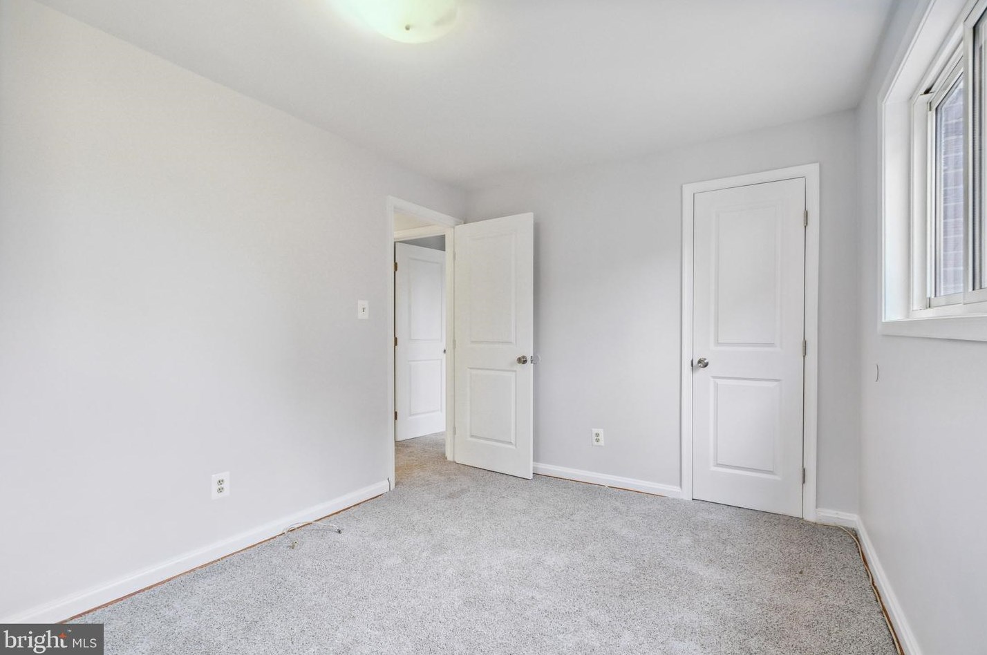 6516 Columbia Pike, Falls Church VA  22041-1126 exterior