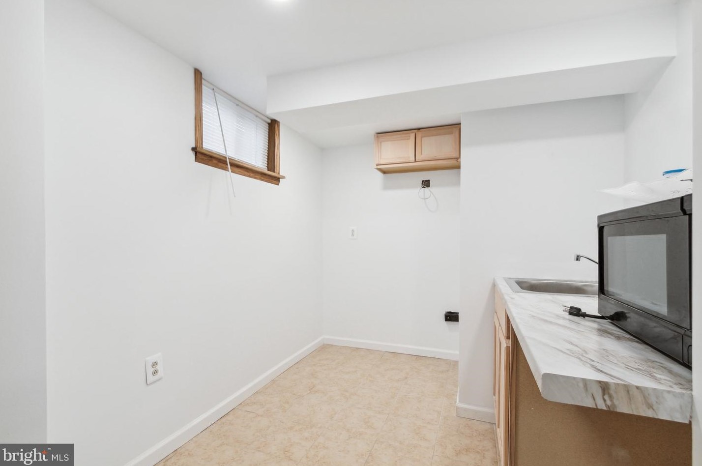 6516 Columbia Pike, Falls Church VA  22041-1126 exterior