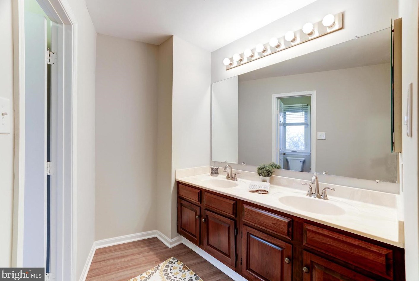 3534 Armfield Farm Dr, Fairfax VA 20151-3365 exterior