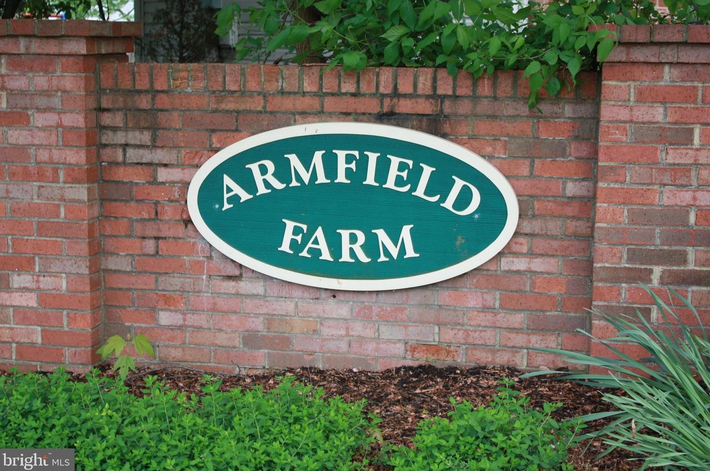 3534 Armfield Farm Dr, Fairfax VA 20151-3365 exterior