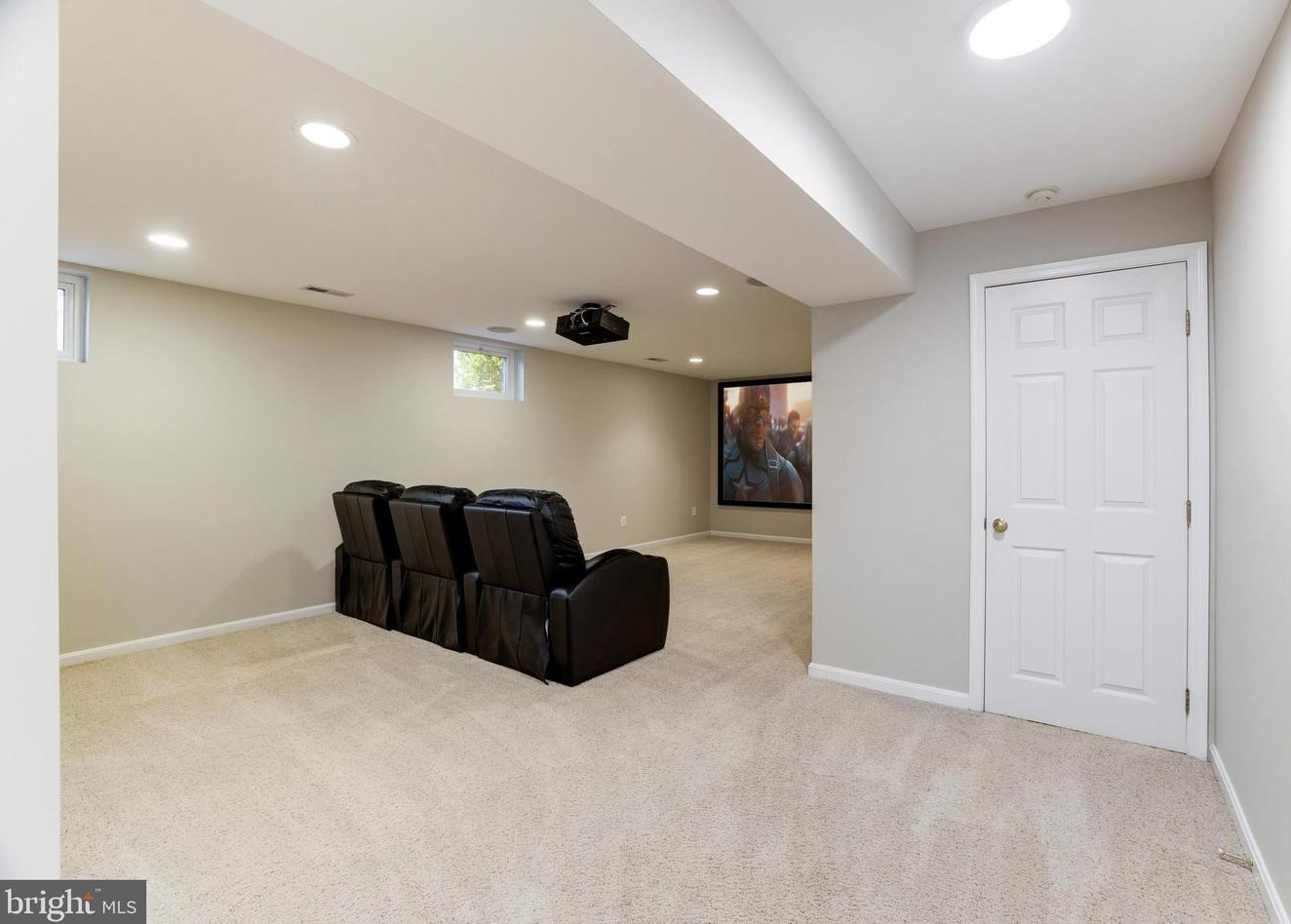 3534 Armfield Farm Dr, Fairfax VA 20151-3365 exterior