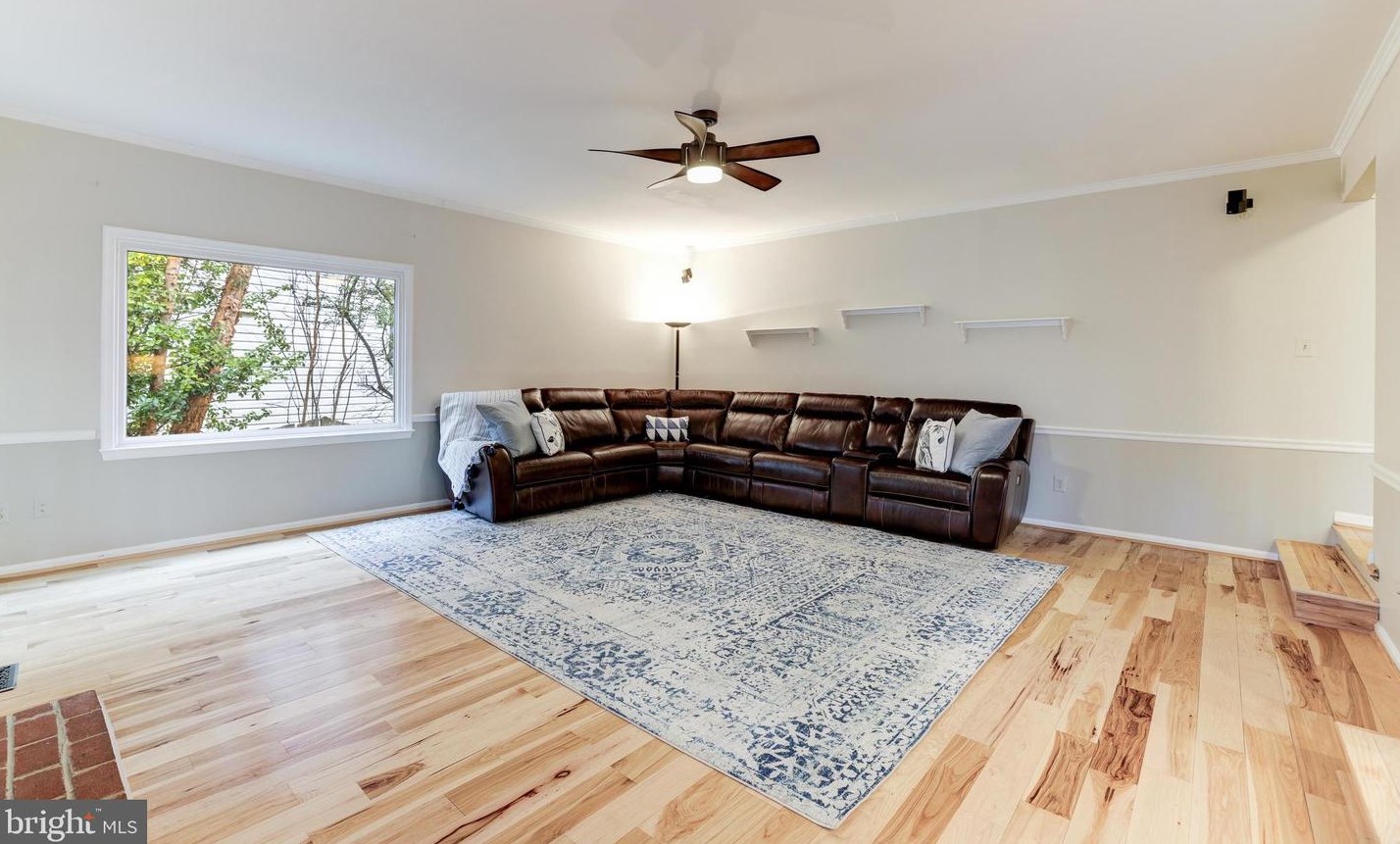 3534 Armfield Farm Dr, Fairfax VA 20151-3365 exterior