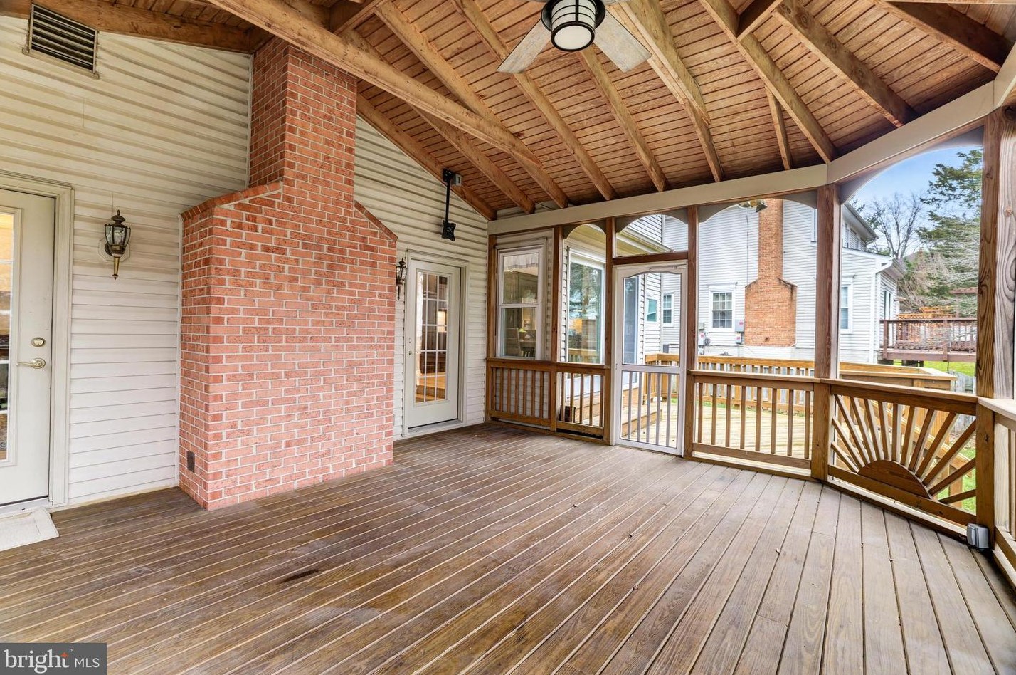 3534 Armfield Farm Dr, Fairfax VA 20151-3365 exterior