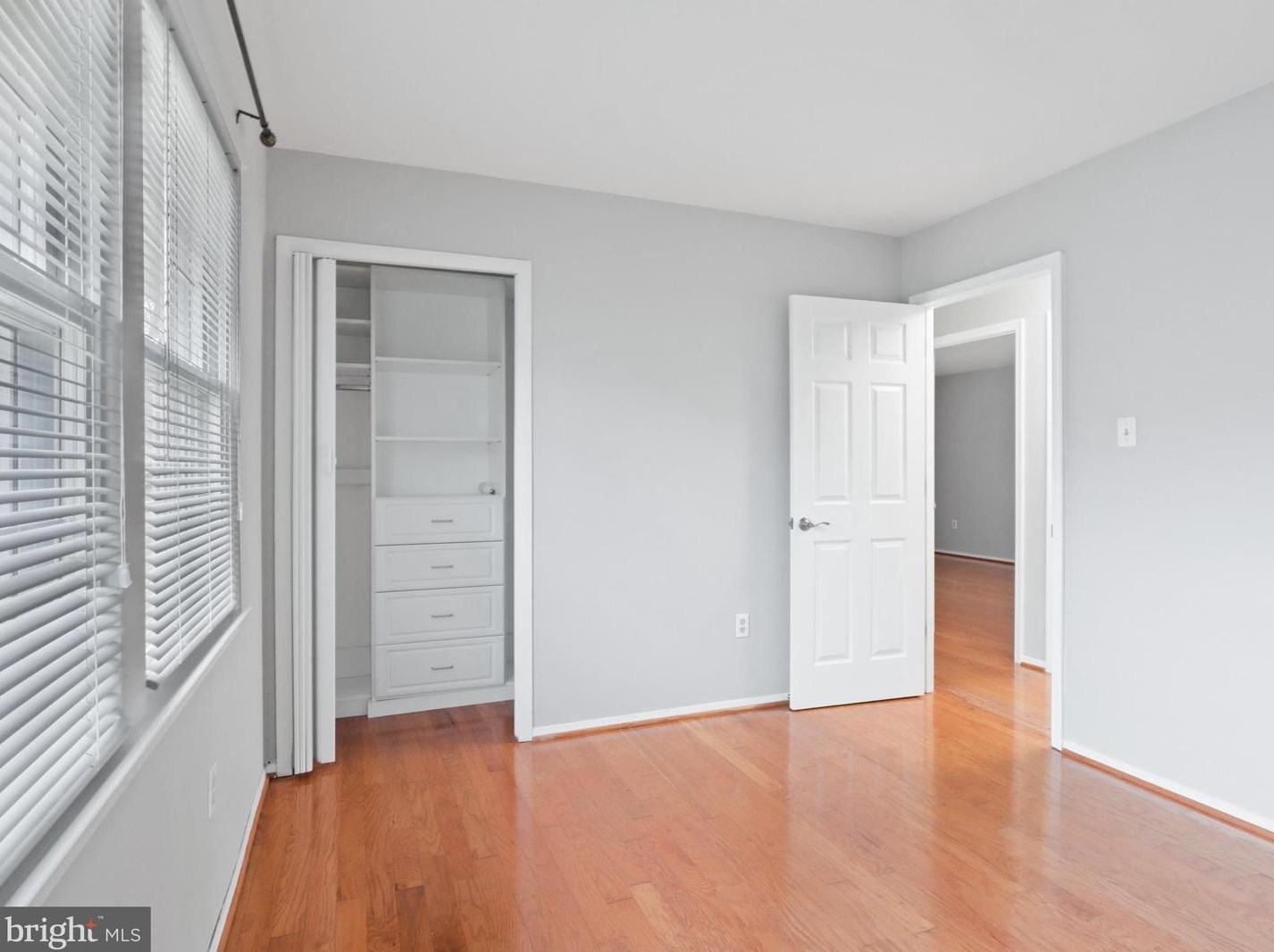 13013 Parson Ln, Fairfax VA  22033-3427 exterior