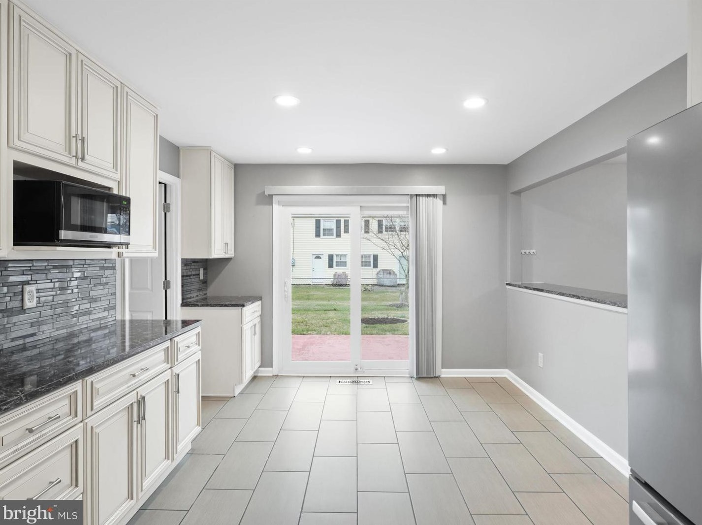 13013 Parson Ln, Fairfax VA  22033-3427 exterior