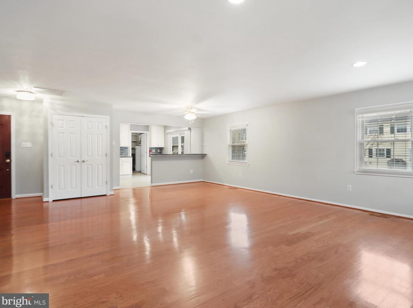 13013 Parson Ln, Fairfax VA  22033-3427 exterior