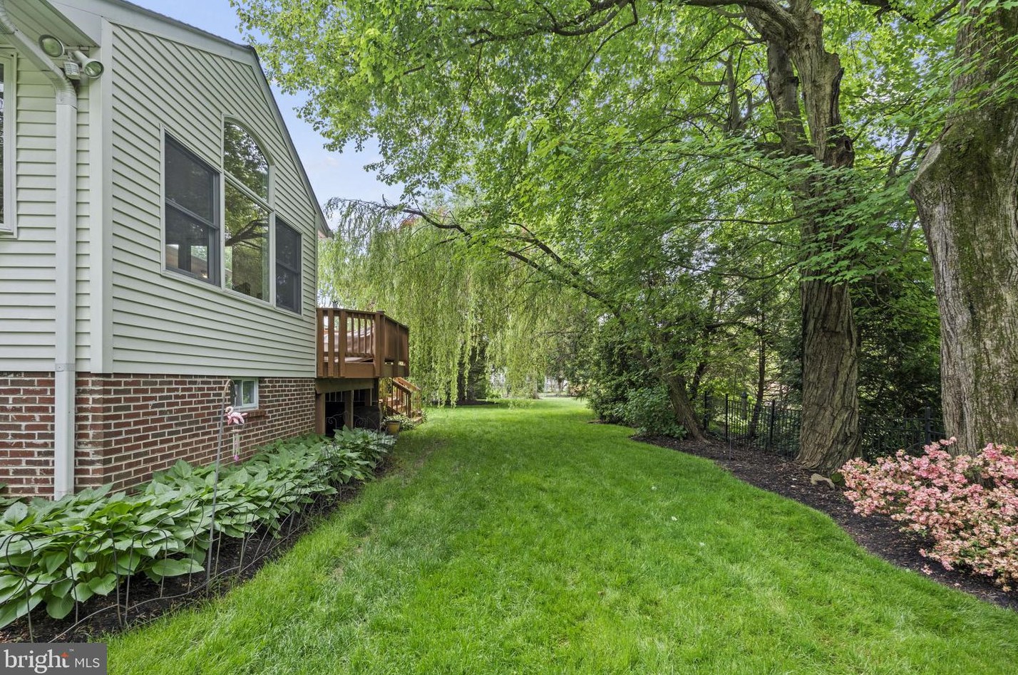 708 Skyline Ct, Vienna VA  exterior