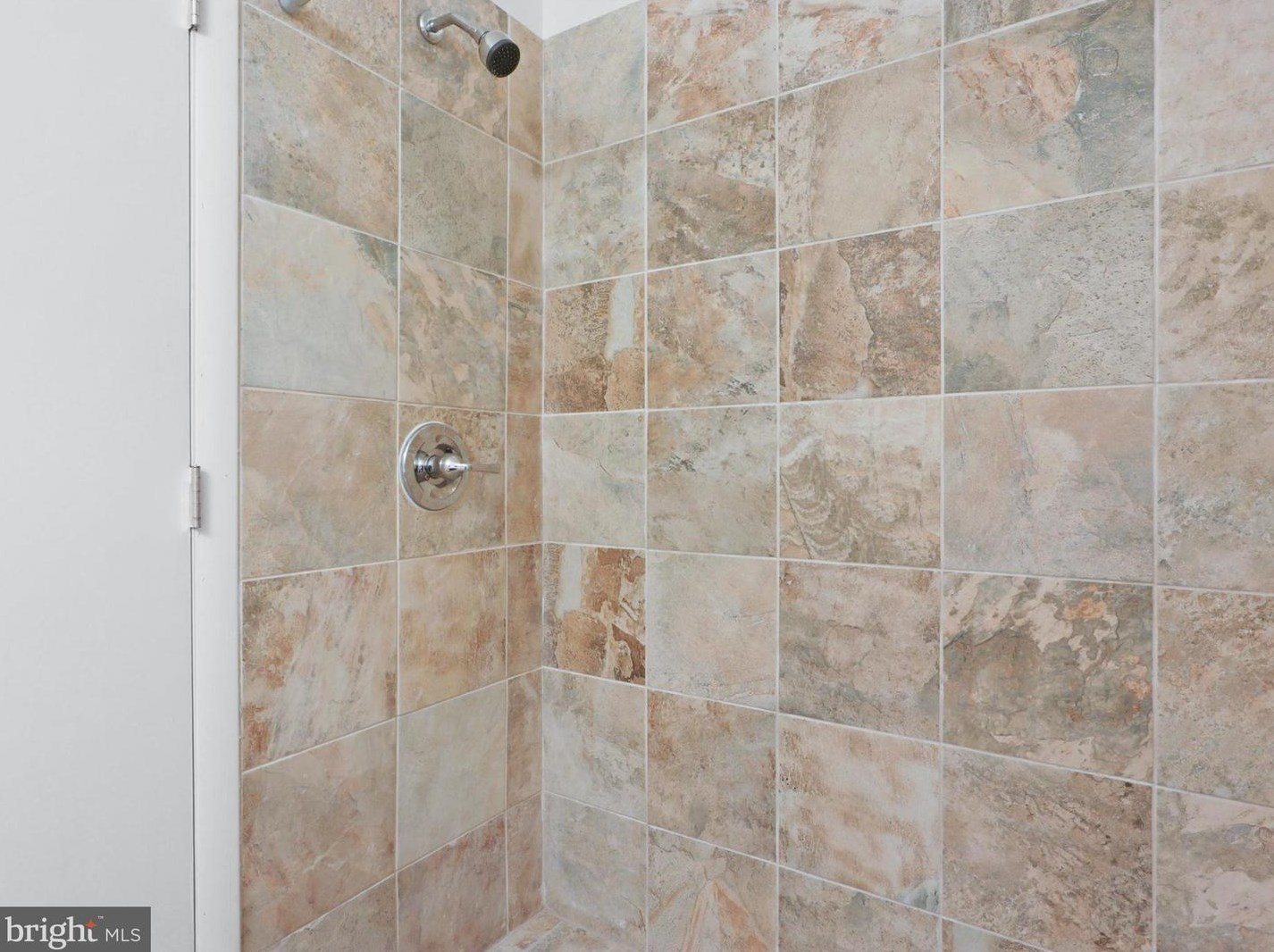 13222 Parson Ln, Fairfax VA  22033-3402 exterior