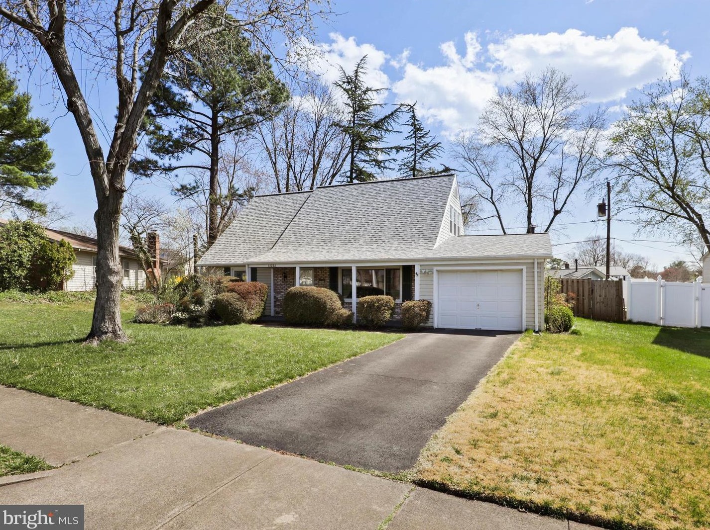 13222 Parson Ln, Fairfax VA  22033-3402 exterior