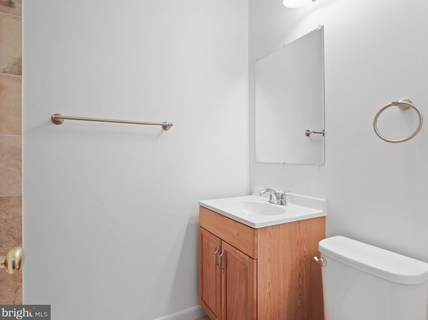 13222 Parson Ln, Fairfax VA  22033-3402 exterior