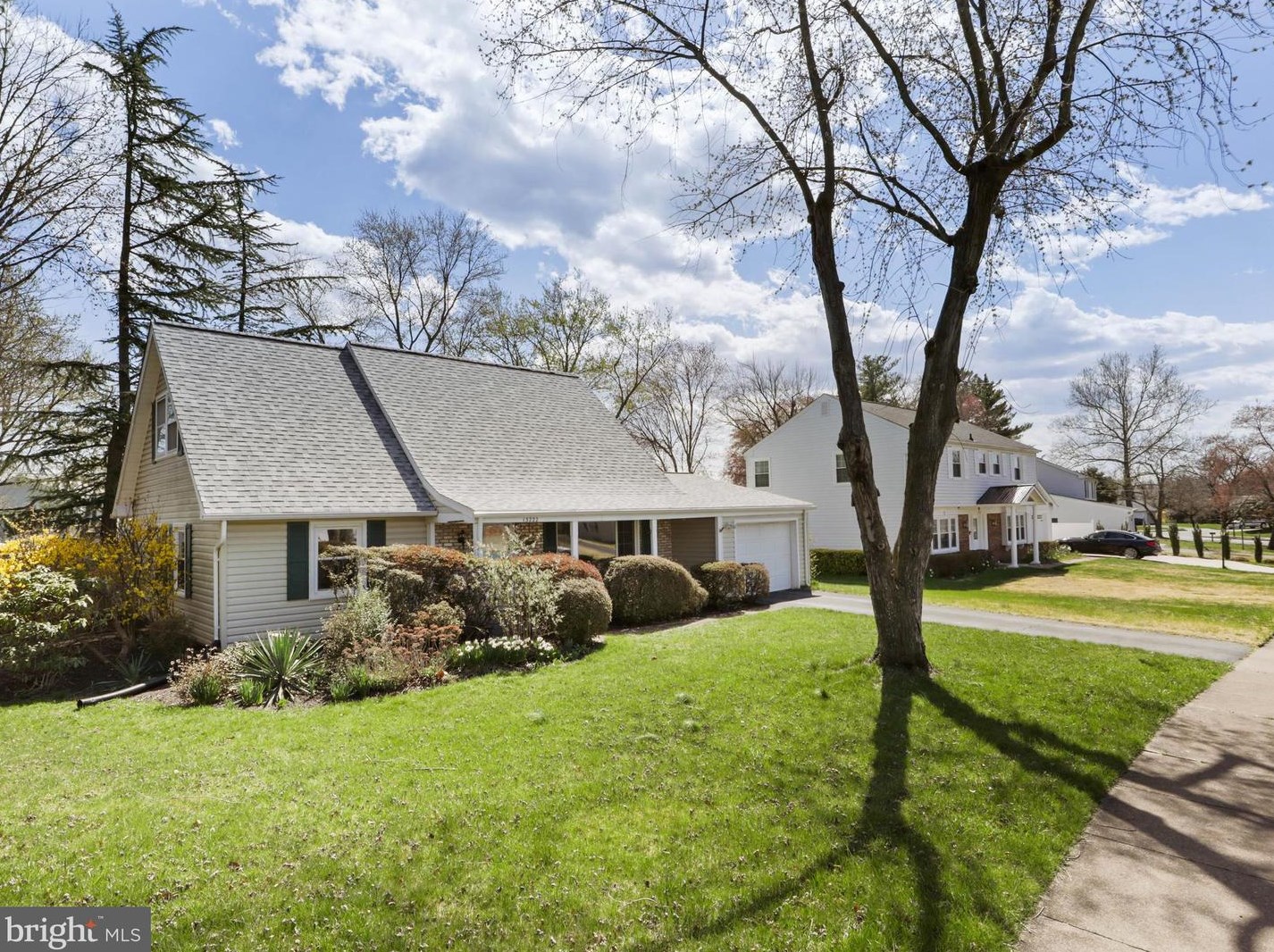 13222 Parson Ln, Fairfax VA  22033-3402 exterior