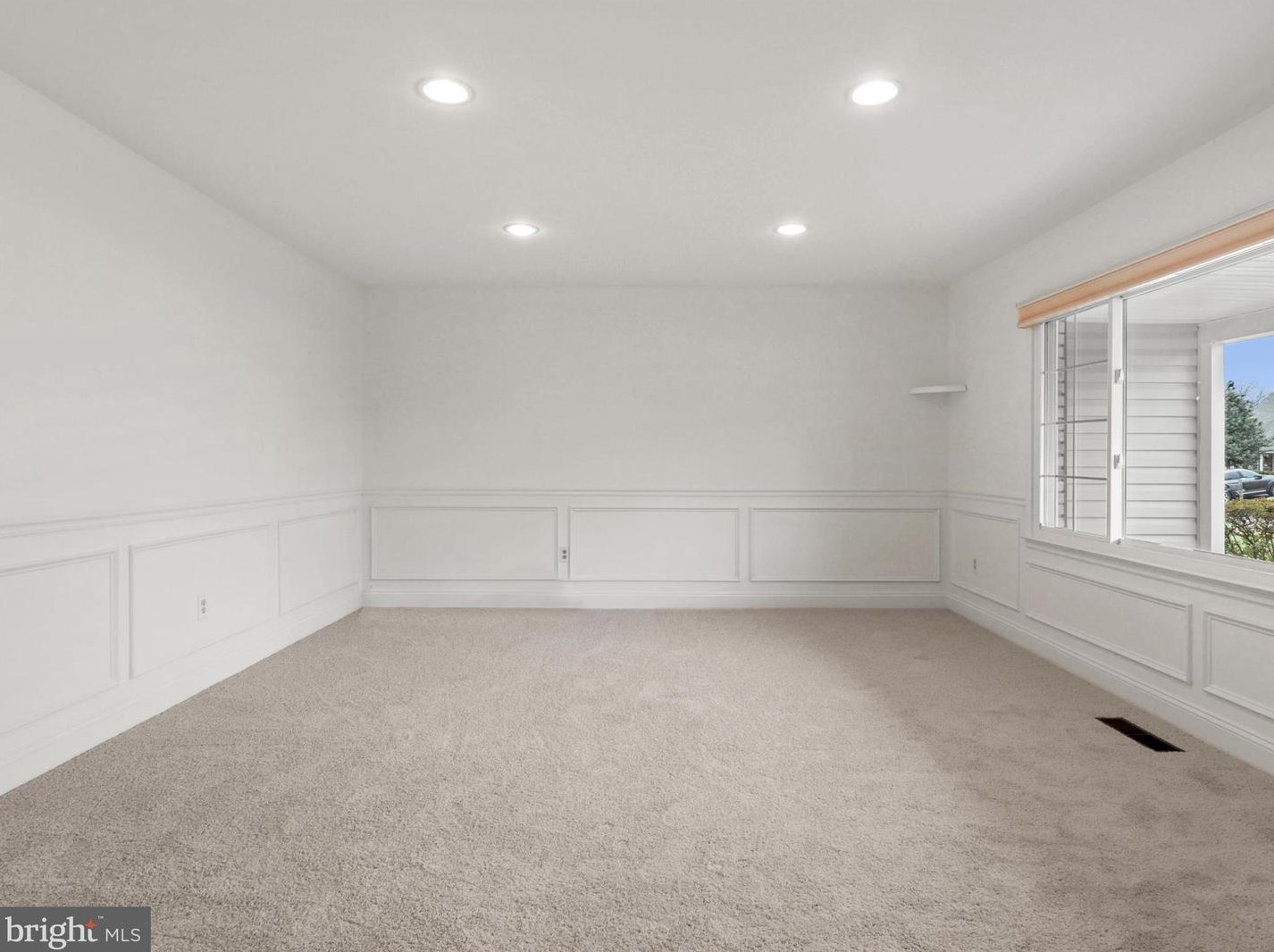 13222 Parson Ln, Fairfax VA  22033-3402 exterior