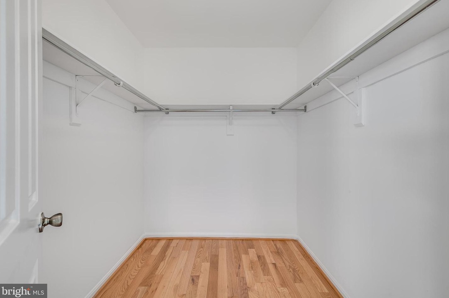 3004 Seven Oaks Pl, Falls Church VA  22042-3152 exterior