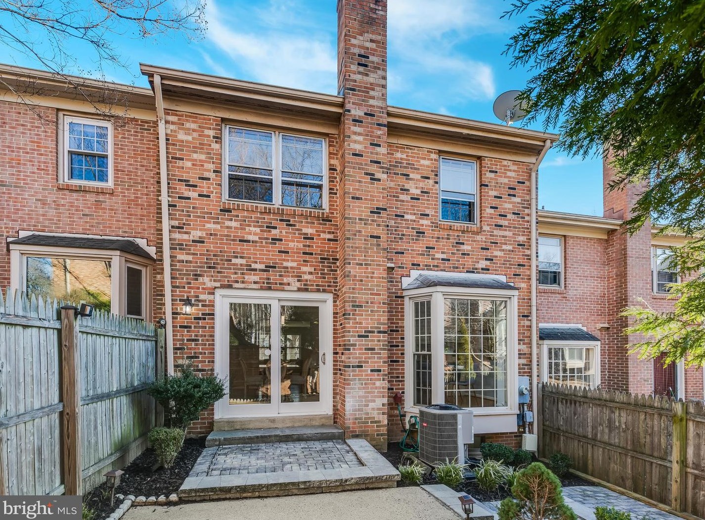 3004 Seven Oaks Pl, Falls Church VA  22042-3152 exterior