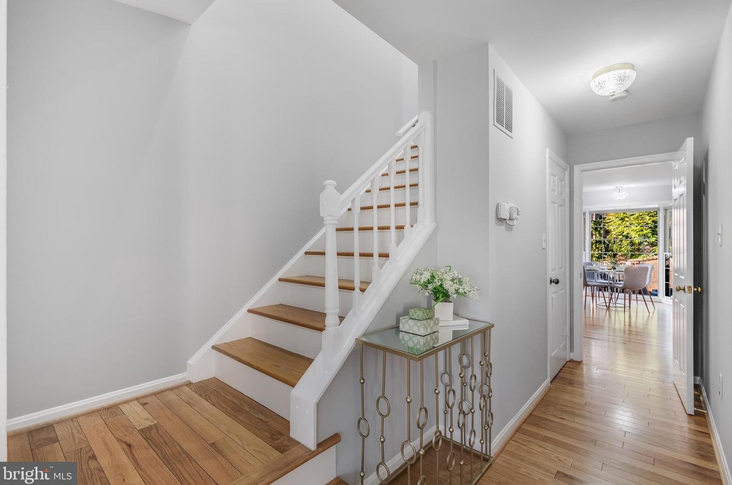 3004 Seven Oaks Pl, Falls Church VA  22042-3152 exterior