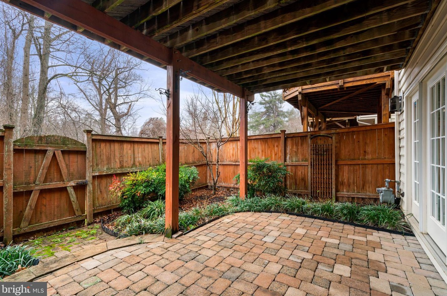 4078 Walnut Cove Cir, Fairfax VA  22033-6233 exterior