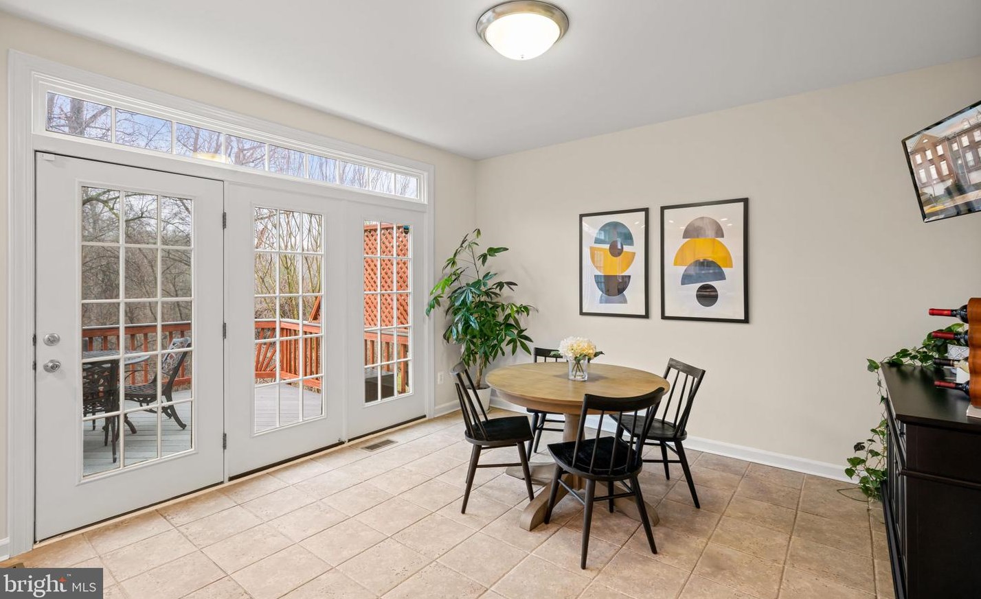 4078 Walnut Cove Cir, Fairfax VA  22033-6233 exterior