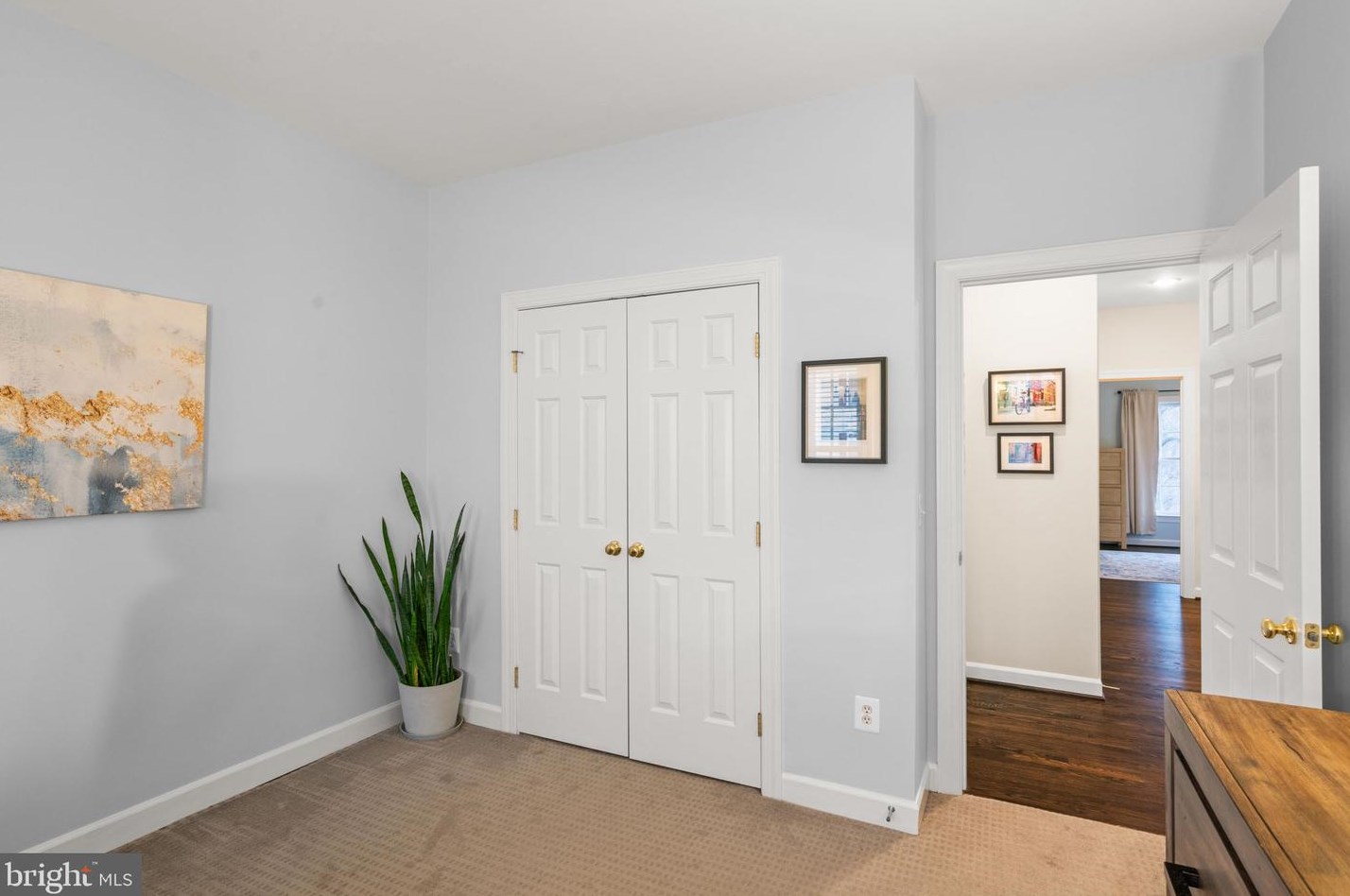 4078 Walnut Cove Cir, Fairfax VA  22033-6233 exterior