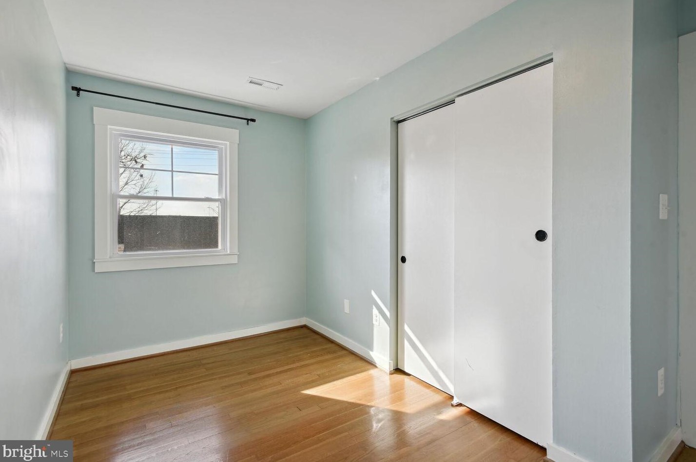 9229 Brian Dr, Vienna VA  22180-6116 exterior