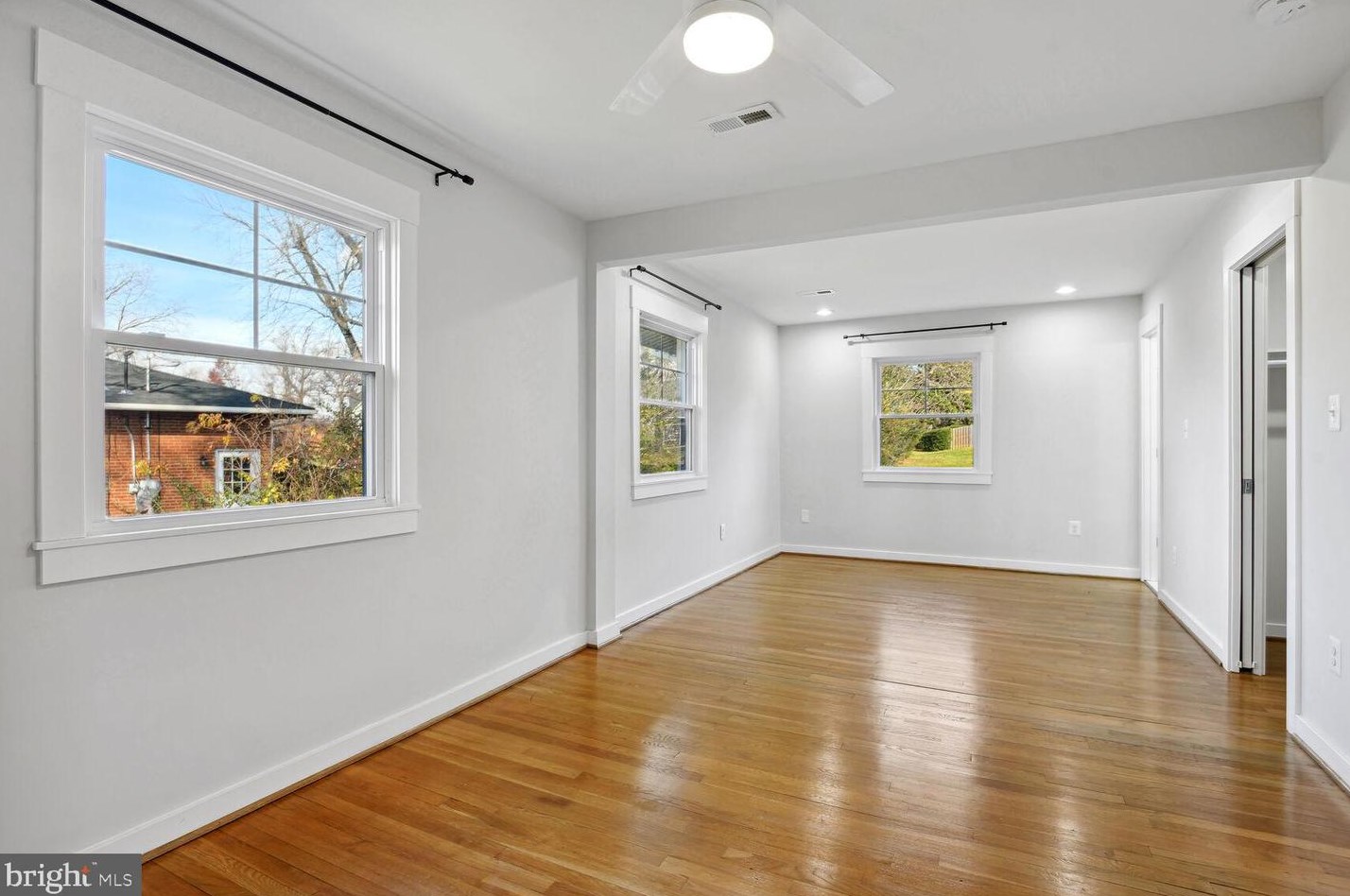 9229 Brian Dr, Vienna VA  22180-6116 exterior