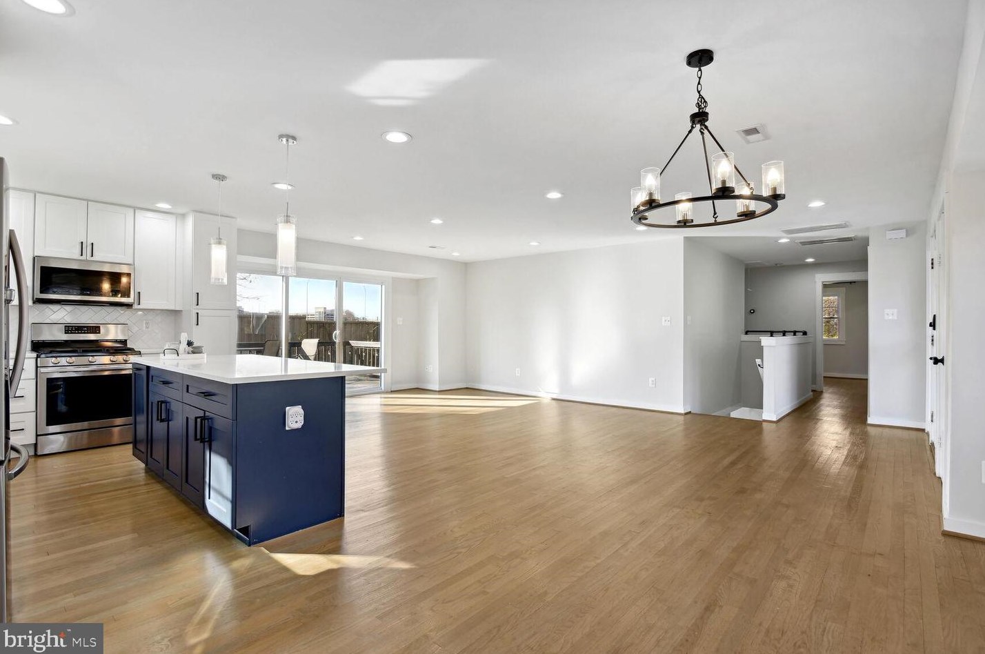 9229 Brian Dr, Vienna VA  22180-6116 exterior