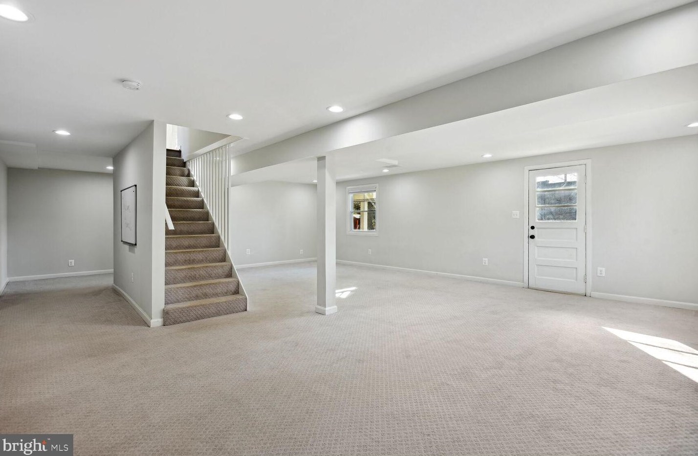 9229 Brian Dr, Vienna VA  22180-6116 exterior