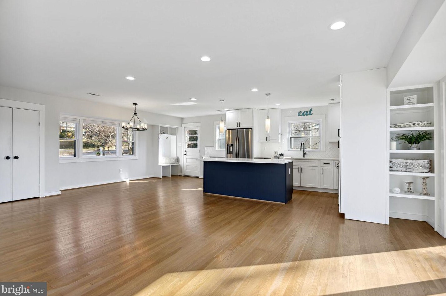 9229 Brian Dr, Vienna VA  22180-6116 exterior