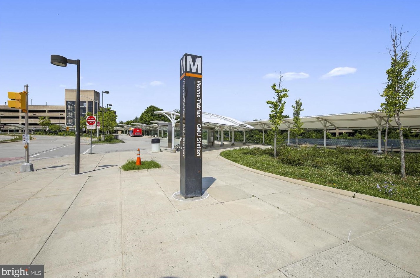 2842 Jermantown Rd, Vienna VA 22124-2513 exterior