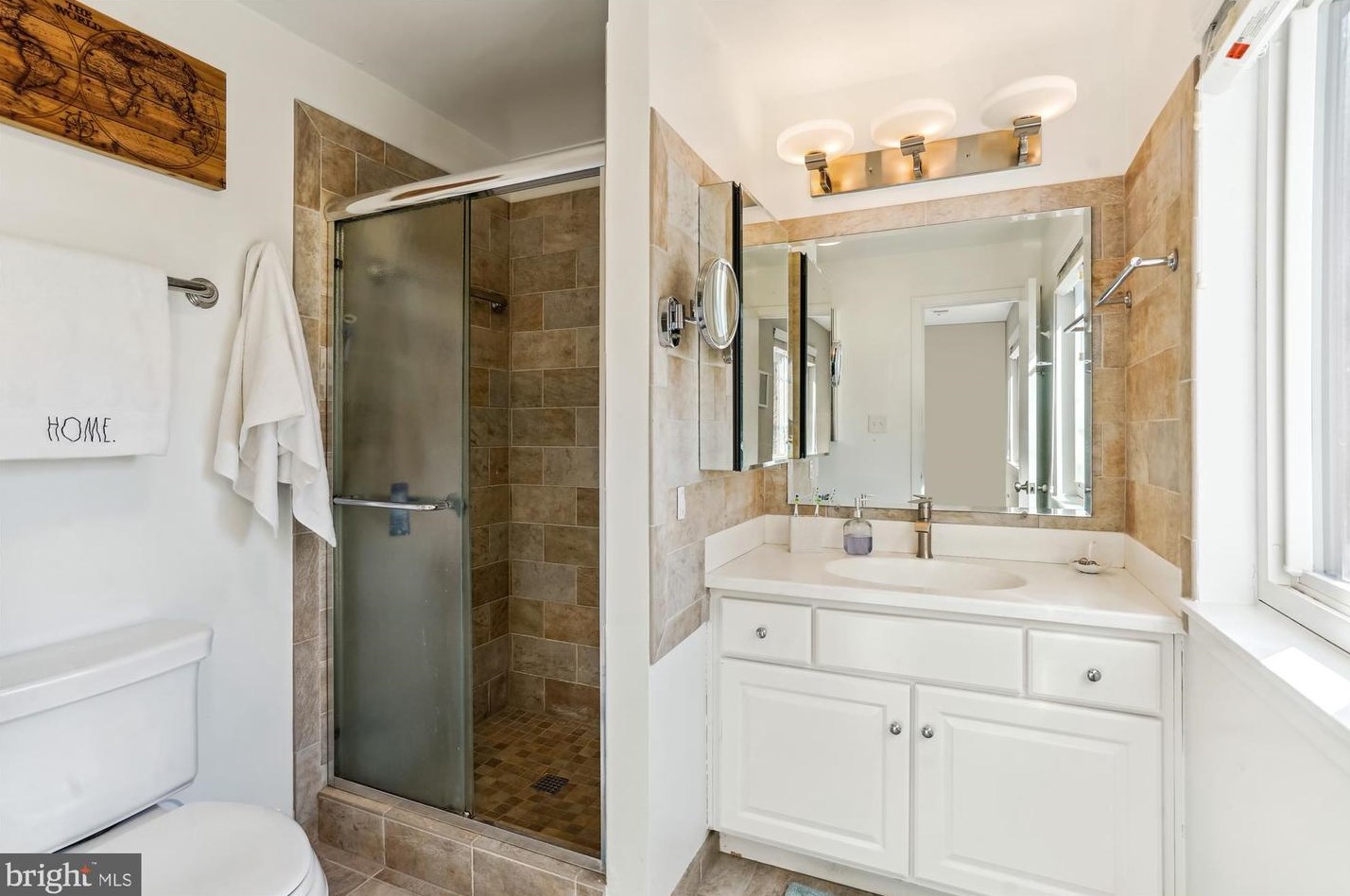 2842 Jermantown Rd, Vienna VA 22124-2513 exterior